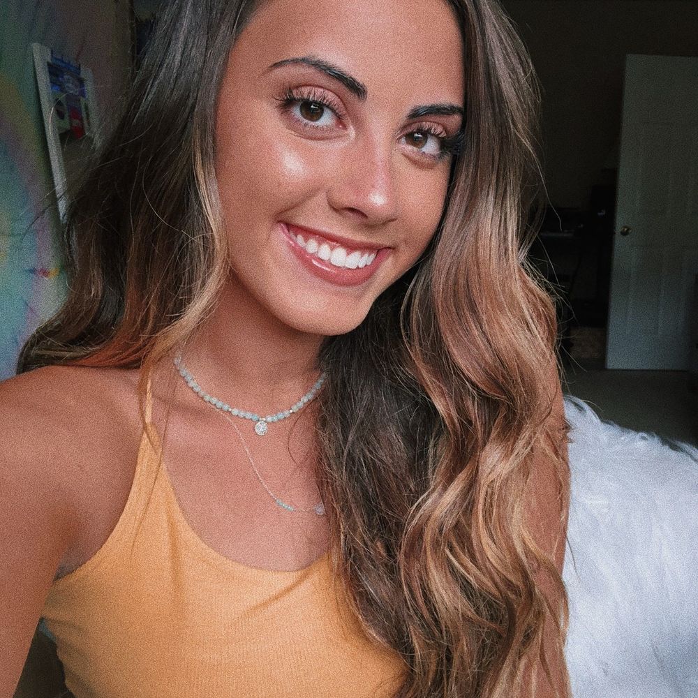 Meet your Posher, Alyssa